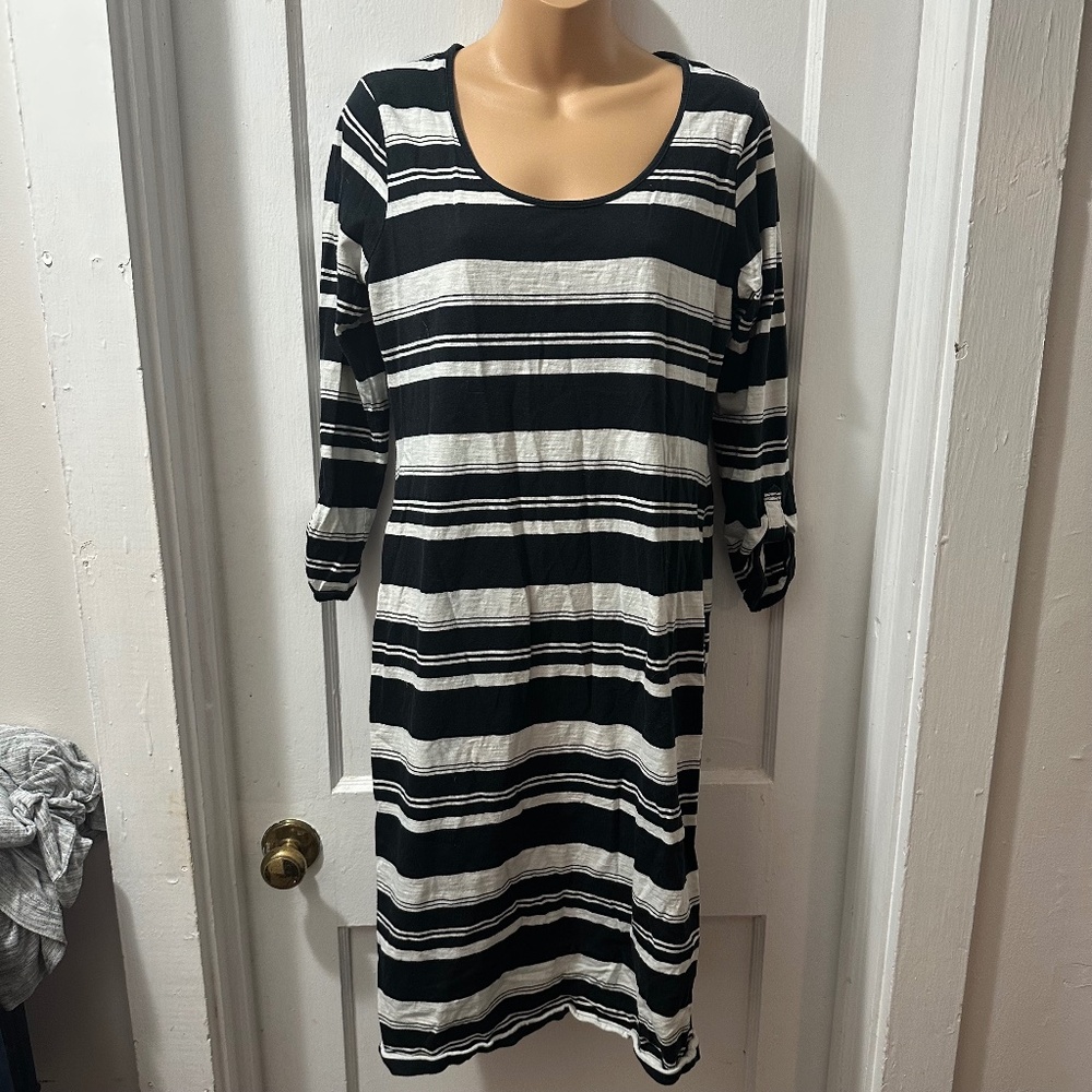 Old Navy Maternity Black and White Striped Long Sleeve Dress in M
